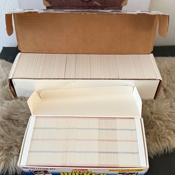 1990-91 Hockey and baseball Premier Edition Card boxes. Bundle of 2 boxes. - Picture 4 of 7